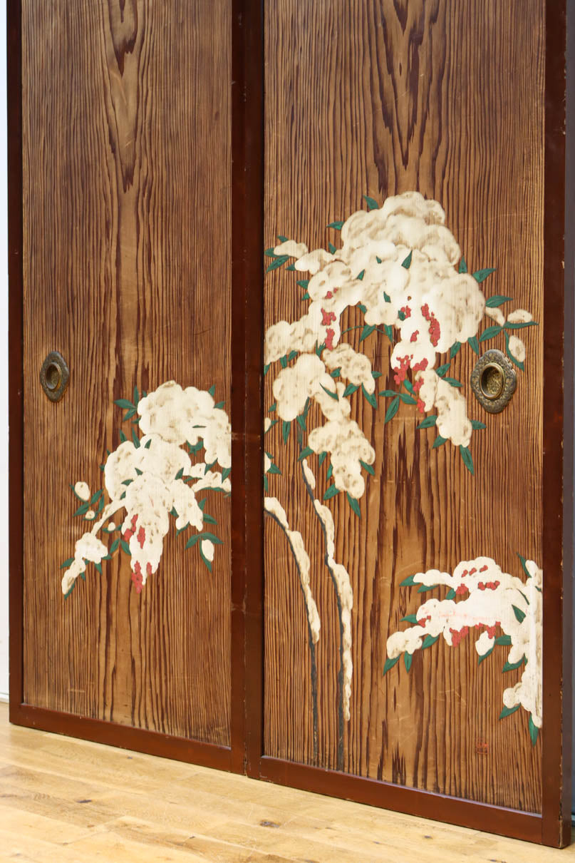 高さ1982ミリ 裏表で異なる草花を描いた趣きある杉一枚板絵戸　F8755　在庫2枚1組