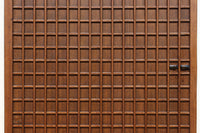 極上‼︎幅782ミリ　古色の味わいと細やかな升格子で和モダンな升格子板戸　F8771　在庫1枚