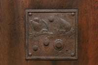 幅1190ミリ　鷹を緻密に描いた装飾金具が凛々しい庄内蔵戸　G2318