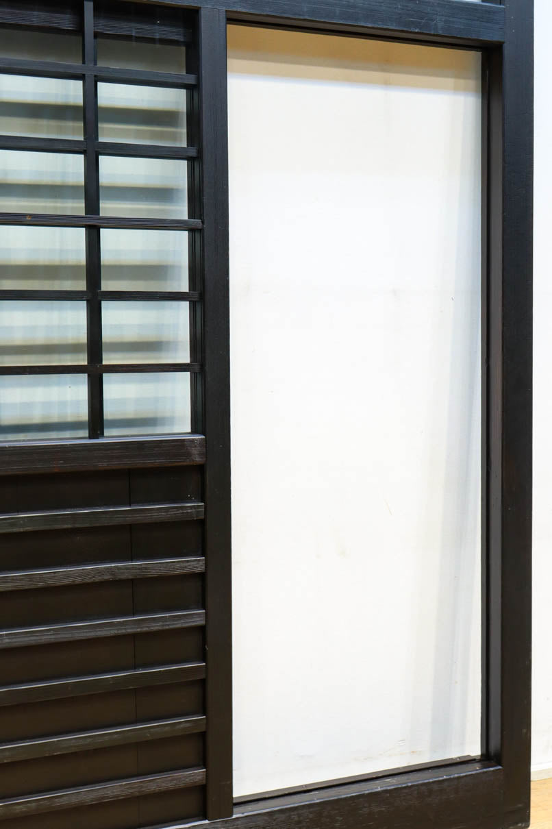 幅1163ミリ!! 大きな升目ですっきりとしたガラス入り格子くぐり戸　G2496