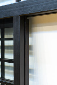 幅1163ミリ!! 大きな升目ですっきりとしたガラス入り格子くぐり戸　G2496