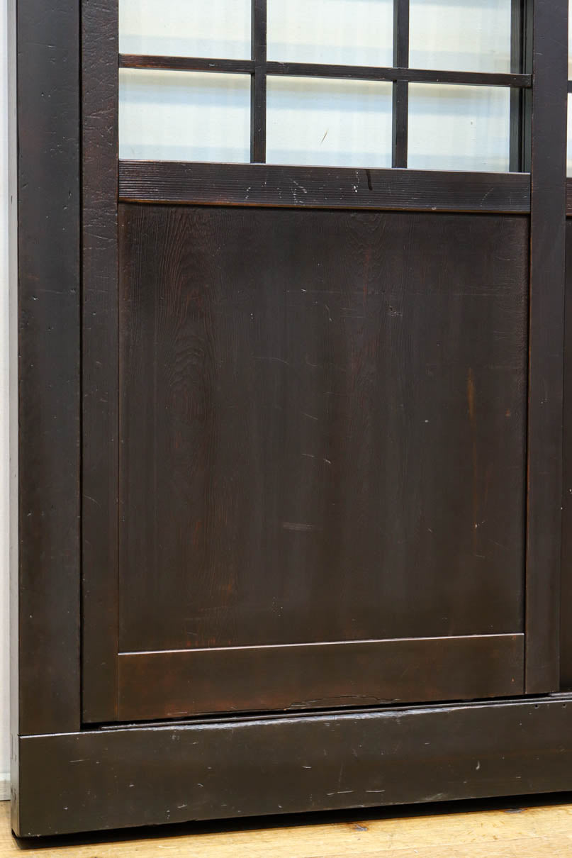 幅1163ミリ!! 大きな升目ですっきりとしたガラス入り格子くぐり戸　G2496