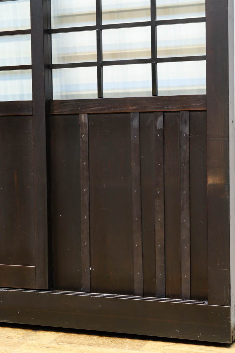 幅1163ミリ!! 大きな升目ですっきりとしたガラス入り格子くぐり戸　G2496