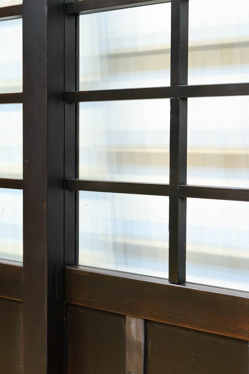 幅1163ミリ!! 大きな升目ですっきりとしたガラス入り格子くぐり戸　G2496