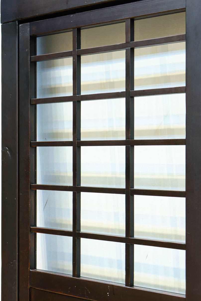 幅1163ミリ!! 大きな升目ですっきりとしたガラス入り格子くぐり戸　G2496