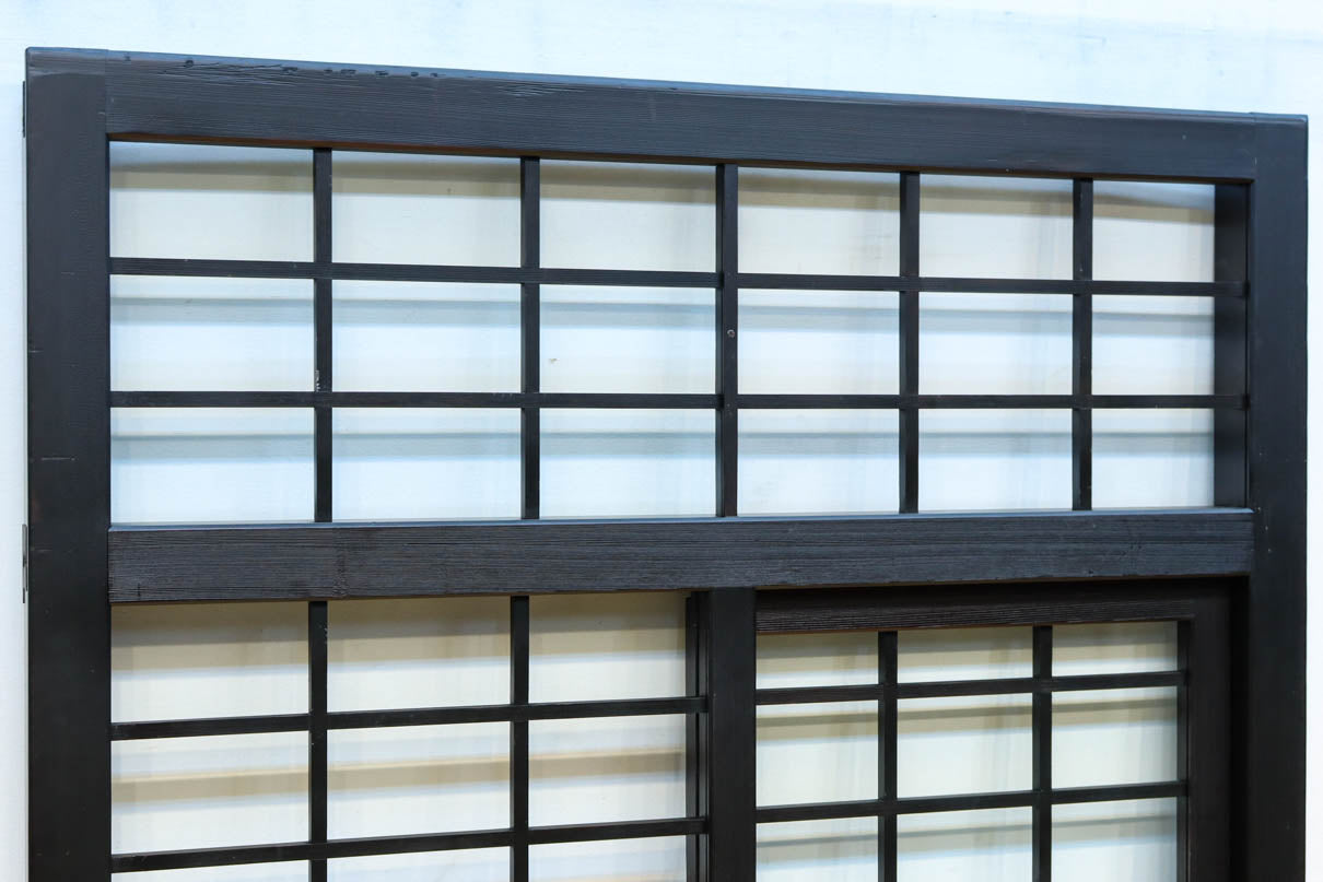 幅1163ミリ!! 大きな升目ですっきりとしたガラス入り格子くぐり戸　G2496