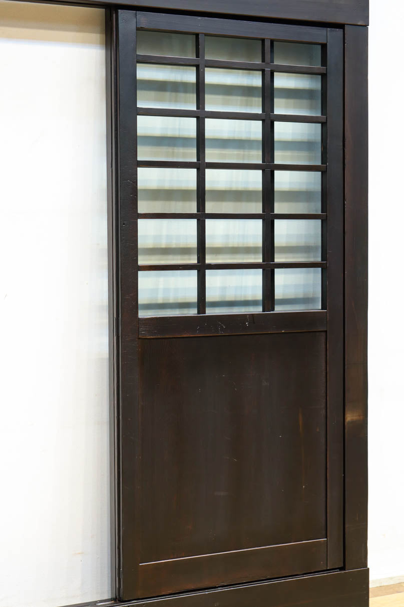 幅1163ミリ!! 大きな升目ですっきりとしたガラス入り格子くぐり戸　G2496