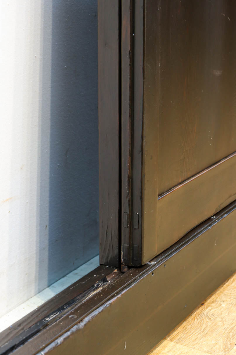 幅1163ミリ!! 大きな升目ですっきりとしたガラス入り格子くぐり戸　G2496