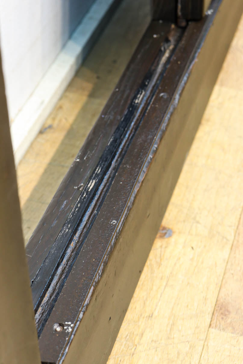 幅1163ミリ!! 大きな升目ですっきりとしたガラス入り格子くぐり戸　G2496