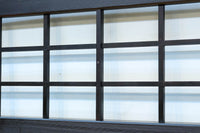 幅1163ミリ!! 大きな升目ですっきりとしたガラス入り格子くぐり戸　G2496