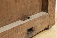 幅1088ミリ　自然な味わい深い木地の風合いに桐金具が風格を与える総欅富山蔵戸　G2504