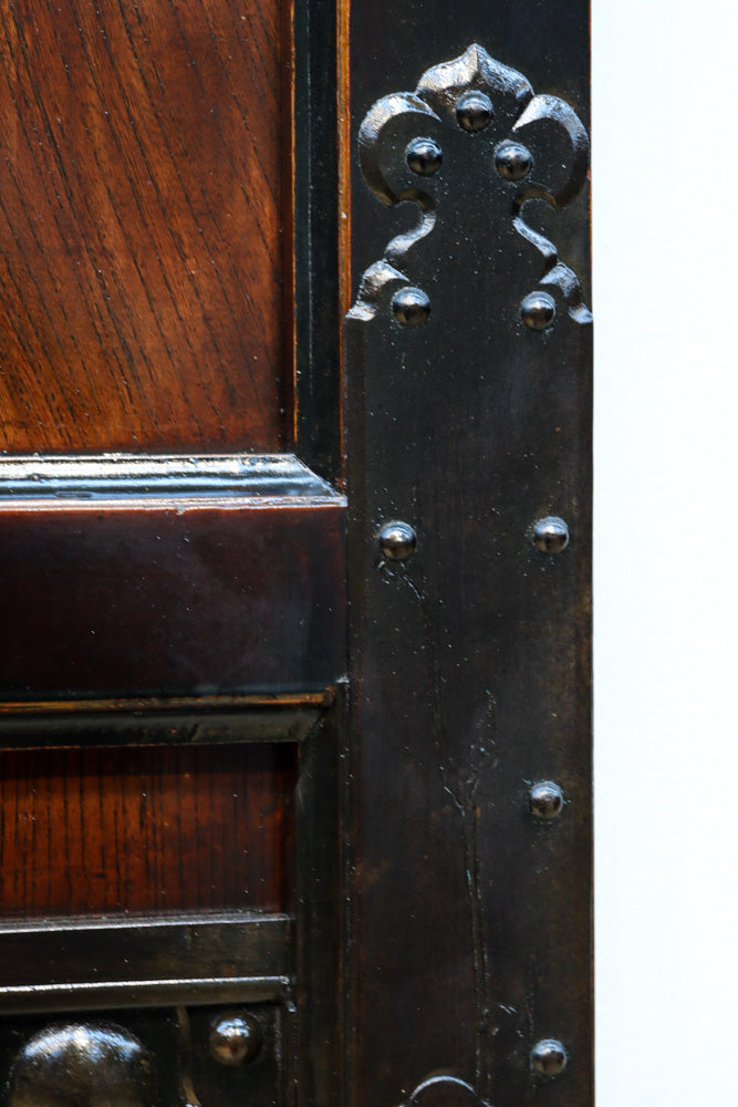 稀少幅927ミリ　美しい杢目に重厚金具の貫禄漂う庄内蔵戸　G2506