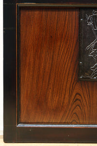 稀少幅927ミリ　美しい杢目に重厚金具の貫禄漂う庄内蔵戸　G2506