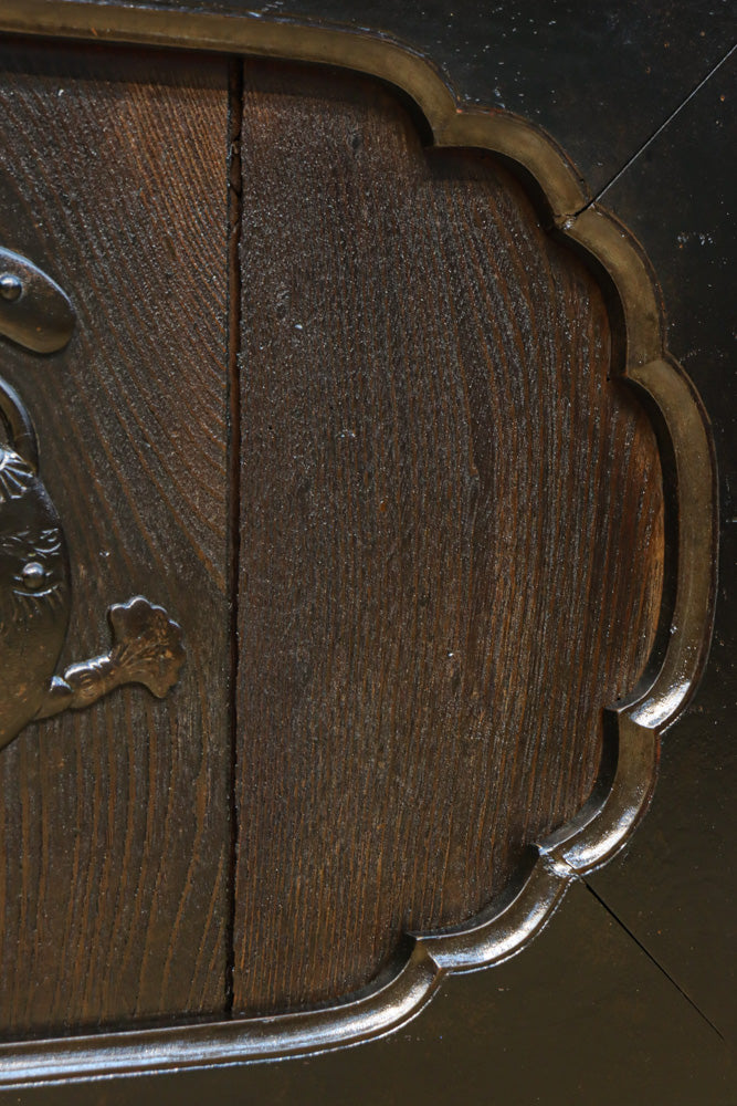 稀少幅923ミリ‼︎艶やかな色彩に巾着金具が見栄えのする格子蔵戸　G2507