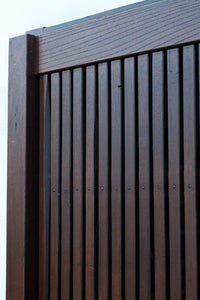 幅1207ミリ　重厚な鉄板を腰板に備えた貫禄ある富山蔵戸　G2509