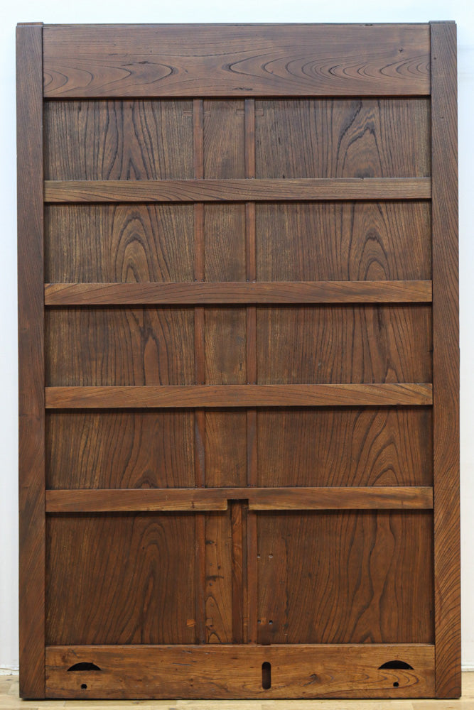 幅1231ミリ　宝船金具!! 美しい欅杢目の珍品蔵戸　G2510