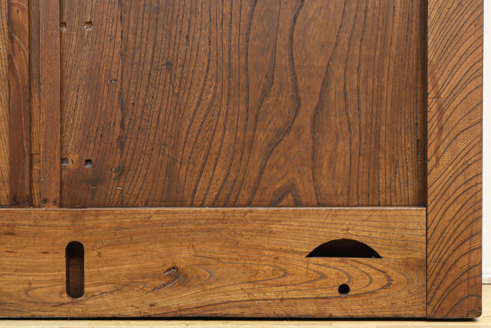 幅1231ミリ　宝船金具!! 美しい欅杢目の珍品蔵戸　G2510