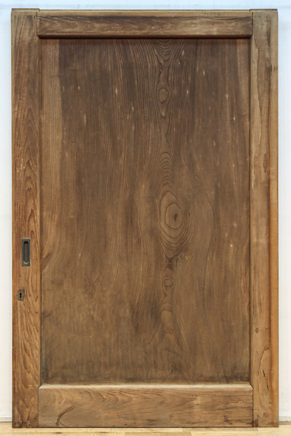 幅1148ミリ　繊細な杢目が美しい自然な風合いの欅一枚板蔵戸　G2511