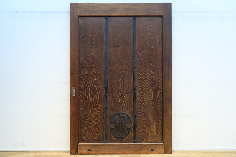 幅1295ミリ　美麗な杢目が浮かぶ重厚感ある総けやき越後蔵戸　G2513