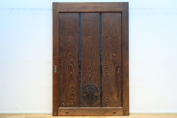 幅1295ミリ　美麗な杢目が浮かぶ重厚感ある総けやき越後蔵戸　G2513