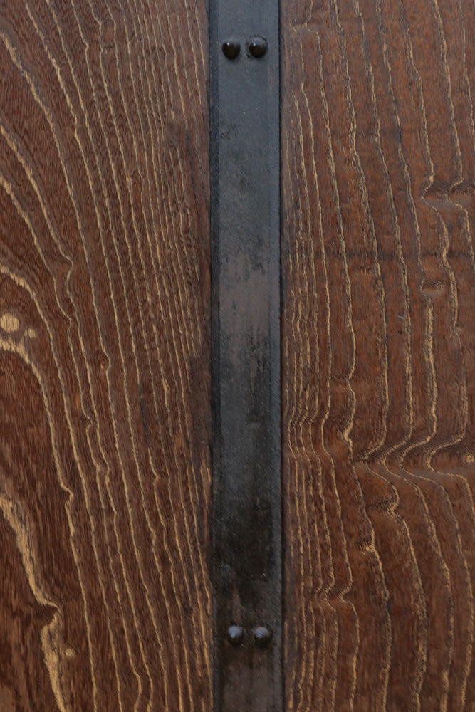 幅1295ミリ　美麗な杢目が浮かぶ重厚感ある総けやき越後蔵戸　G2513