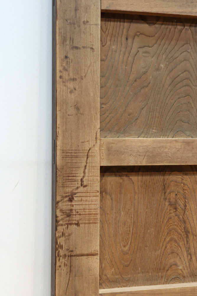 幅1295ミリ　美麗な杢目が浮かぶ重厚感ある総けやき越後蔵戸　G2513