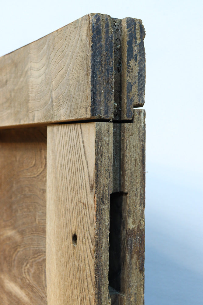 幅1295ミリ　美麗な杢目が浮かぶ重厚感ある総けやき越後蔵戸　G2513