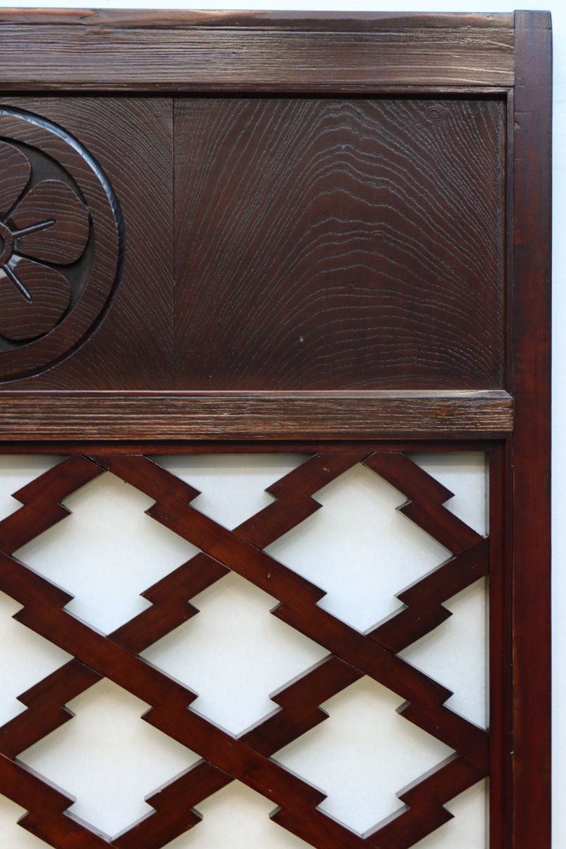 幅1098ミリ　透かし紋様と巾着金具で和の風情ある富山蔵戸　G2518