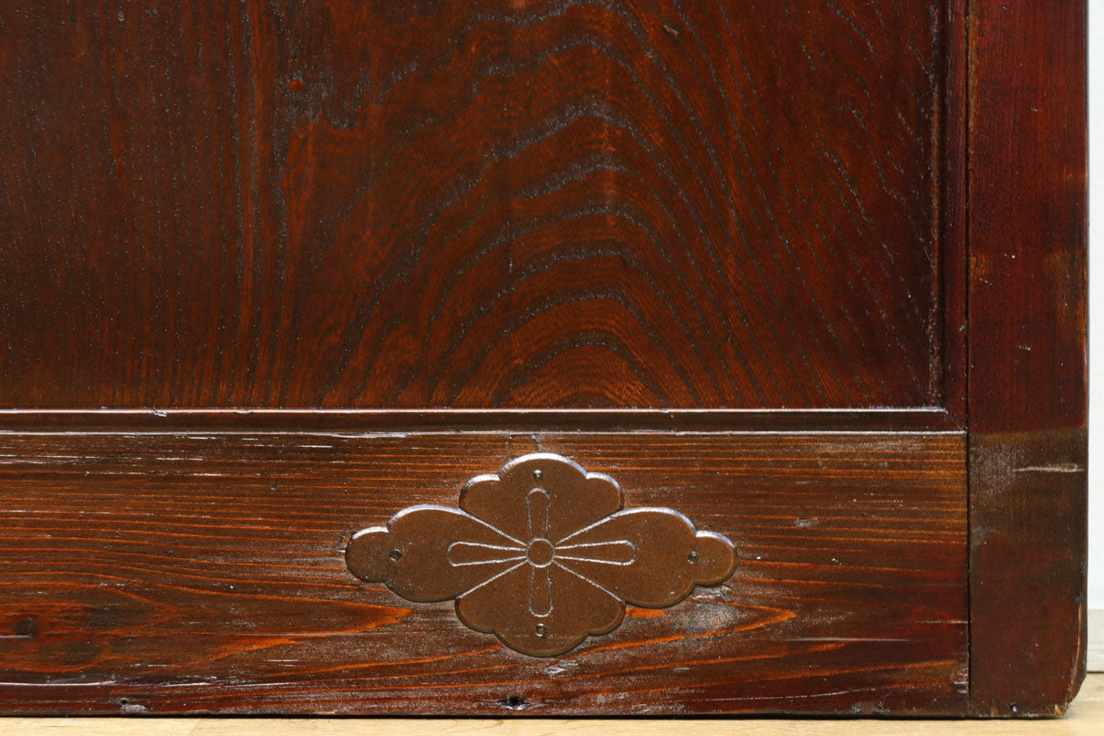 幅1098ミリ　透かし紋様と巾着金具で和の風情ある富山蔵戸　G2518