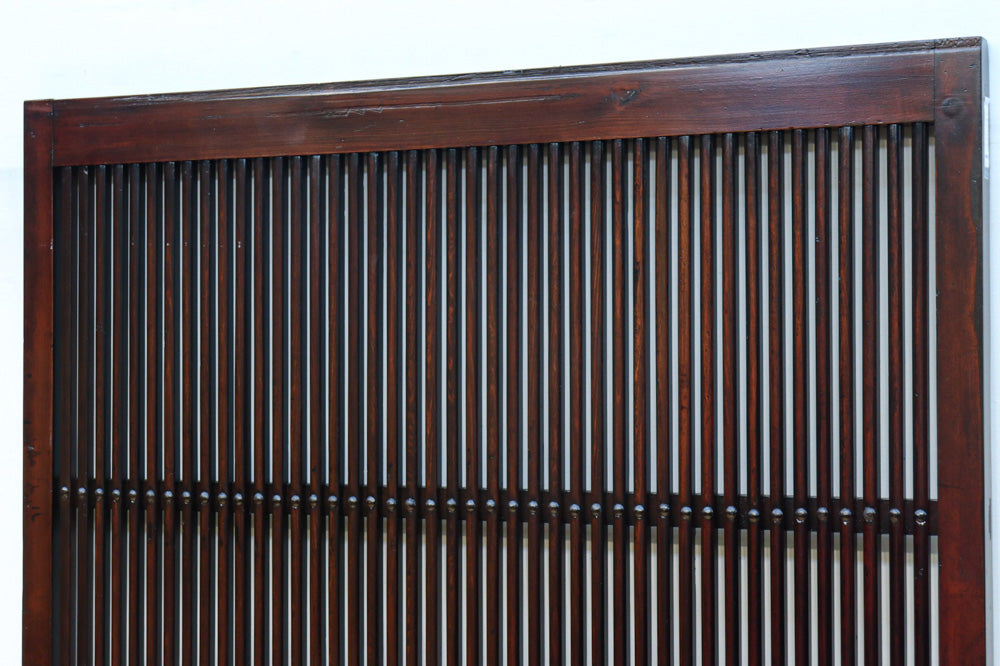 幅1200ミリ 三つ重ね松葉金具で格調ある格子庄内蔵戸　G2522