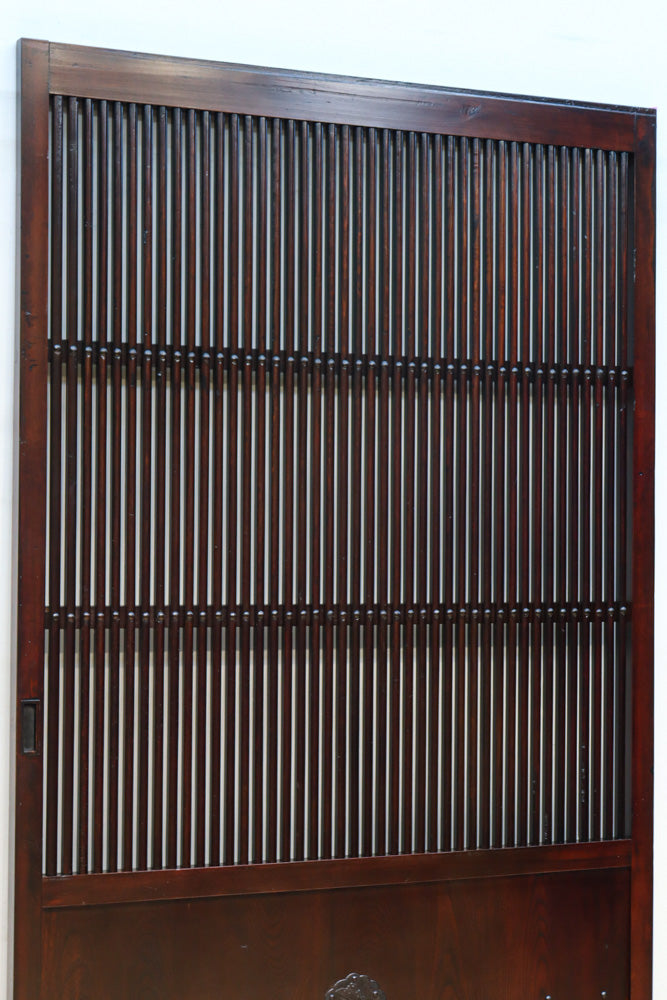 幅1200ミリ 三つ重ね松葉金具で格調ある格子庄内蔵戸　G2522