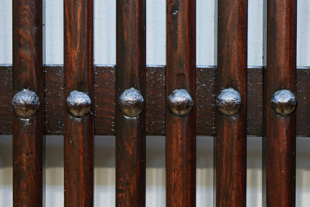 幅1200ミリ 三つ重ね松葉金具で格調ある格子庄内蔵戸　G2522