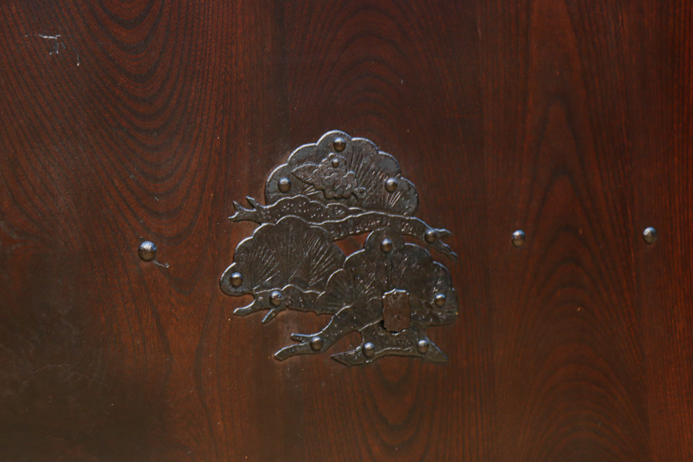 幅1200ミリ 三つ重ね松葉金具で格調ある格子庄内蔵戸　G2522