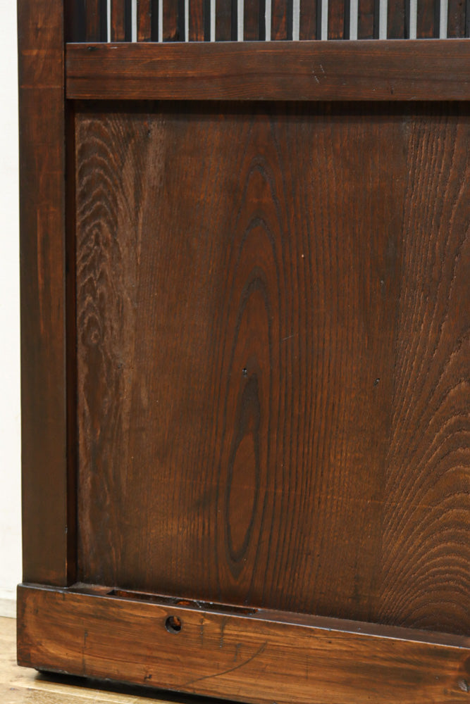 幅1200ミリ 三つ重ね松葉金具で格調ある格子庄内蔵戸　G2522