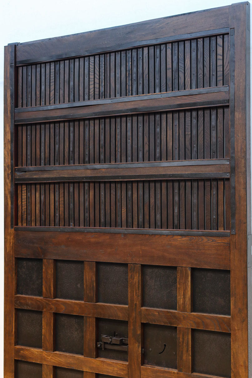 幅1342ミリ　丸面格子づくりの貫録溢れる総欅能登格子蔵戸　G2523