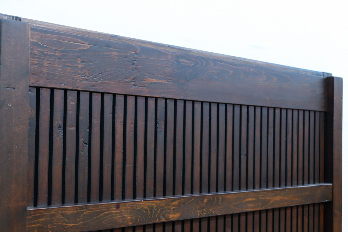 幅1220ミリ　深みある色艶漆に巾着金具を添えた蔵戸　G2525