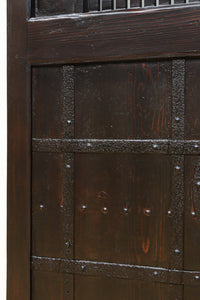 幅1136ミリ　時代を経た風合いを纏った貫録溢れる格子蔵戸　G2527