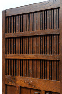 幅1005ミリ、高さ1837ミリ　スリム幅!! 縁起の良い装飾金具と美しい帯鉄格子を纏った格調高い総欅富山格子蔵戸　G2528MT