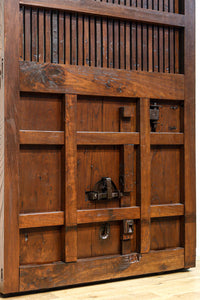 幅1005ミリ、高さ1837ミリ　スリム幅!! 縁起の良い装飾金具と美しい帯鉄格子を纏った格調高い総欅富山格子蔵戸　G2528MT