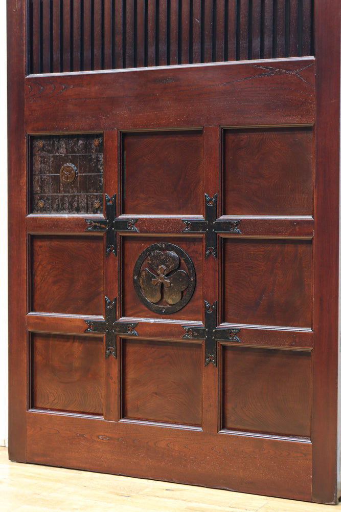 稀少幅960ミリ　スリム幅!! 時代を重ねた風格の気品漂う総けやき金沢格子蔵戸　G2529