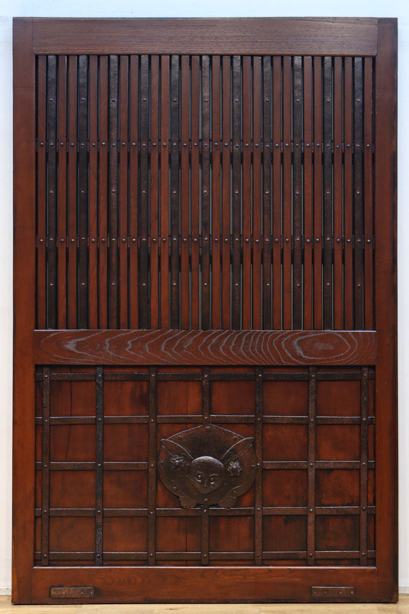 幅1195ミリ　うさぎ金具の可愛らしい表情に心和む気品ある大珍品総欅富山蔵戸　G2530