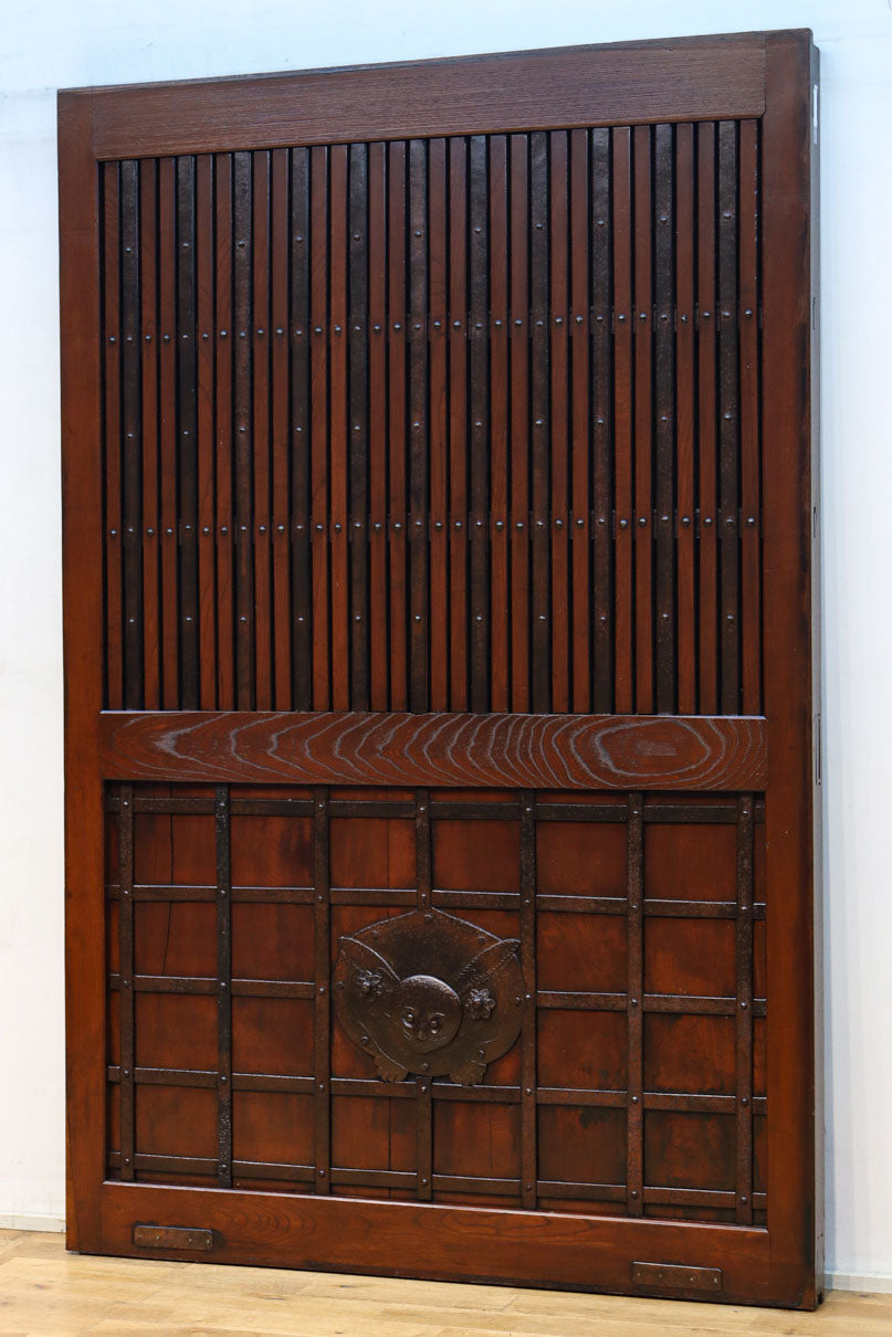 幅1195ミリ　うさぎ金具の可愛らしい表情に心和む気品ある大珍品総欅富山蔵戸　G2530