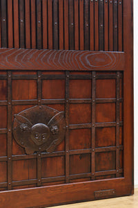 幅1195ミリ　うさぎ金具の可愛らしい表情に心和む気品ある大珍品総欅富山蔵戸　G2530