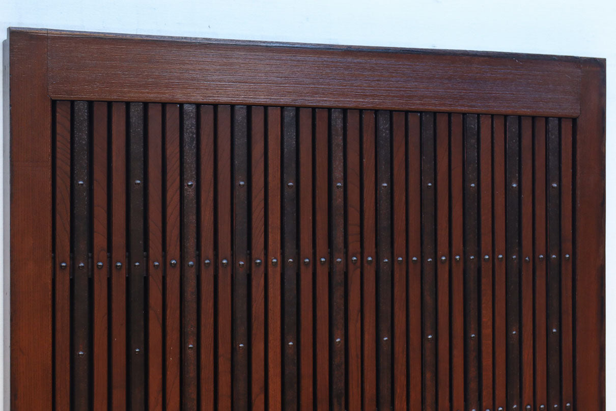 幅1195ミリ　うさぎ金具の可愛らしい表情に心和む気品ある大珍品総欅富山蔵戸　G2530