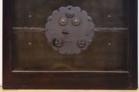 幅1150ミリ、高さ2010ミリ　時代を経た鉄素材が味わい深い総欅富山蔵戸　G2531