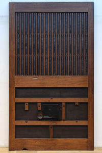 幅1150ミリ、高さ2010ミリ　時代を経た鉄素材が味わい深い総欅富山蔵戸　G2531