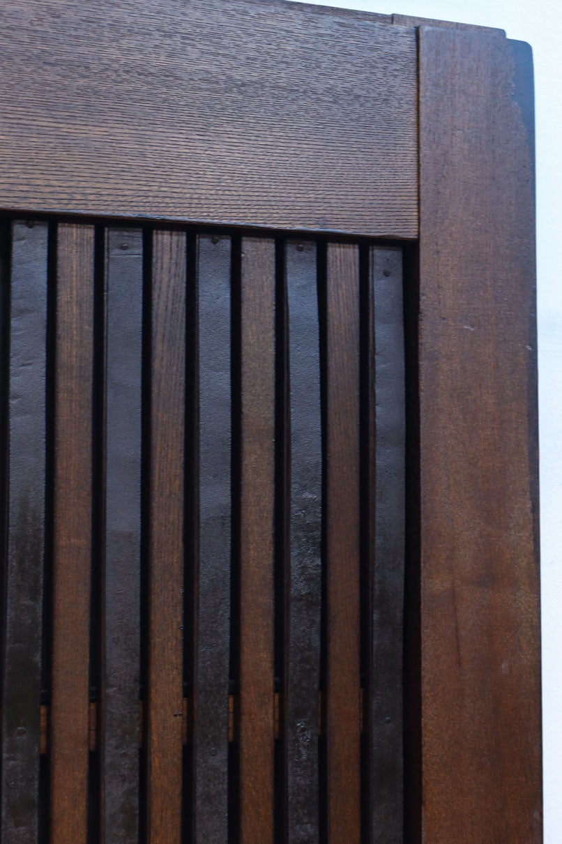 幅1150ミリ、高さ2010ミリ　時代を経た鉄素材が味わい深い総欅富山蔵戸　G2531