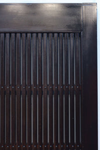 幅1150ミリ、高さ2010ミリ　時代を経た鉄素材が味わい深い総欅富山蔵戸　G2531