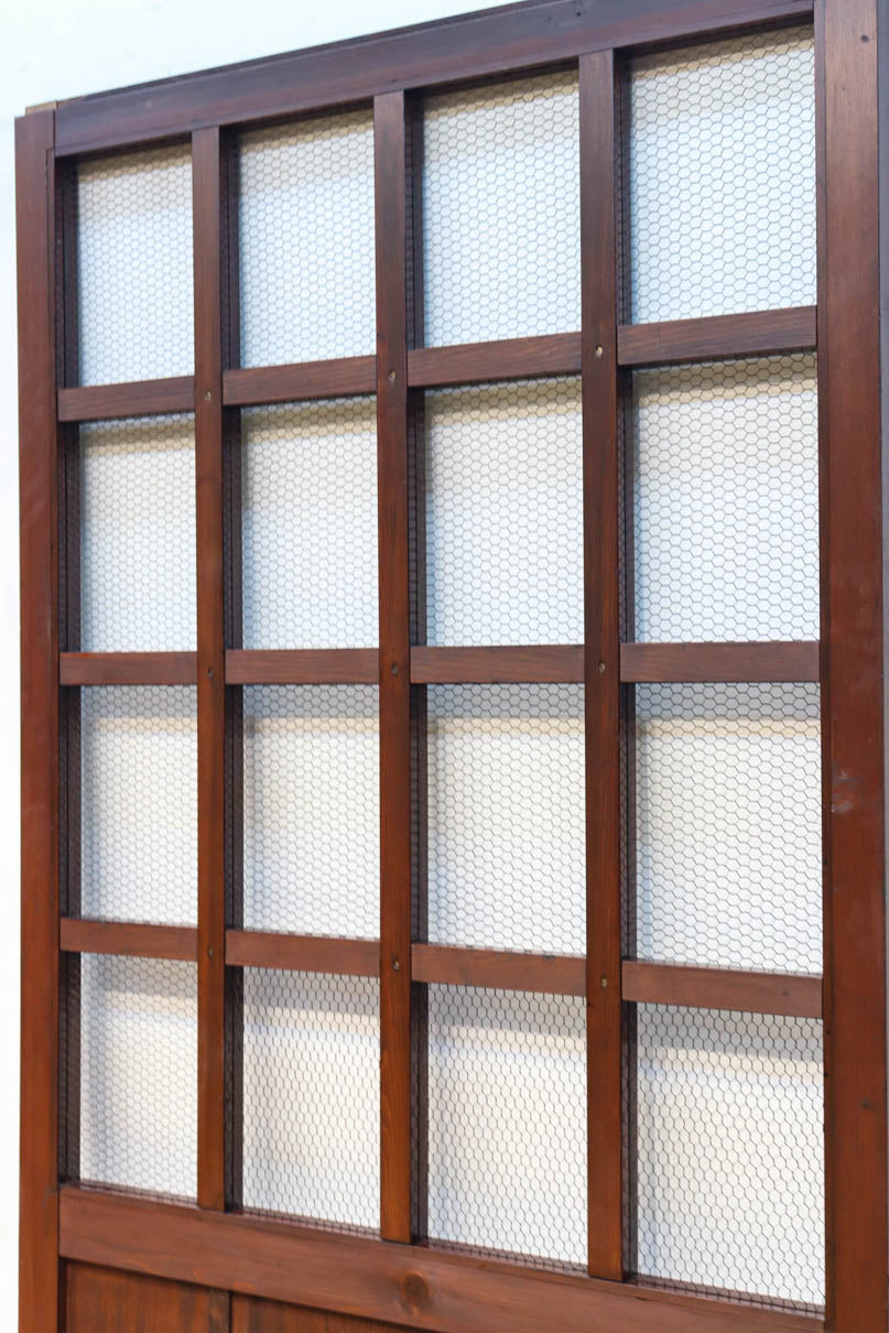 幅1050ミリ　開放感ある升格子の網入り越後蔵戸　G2532