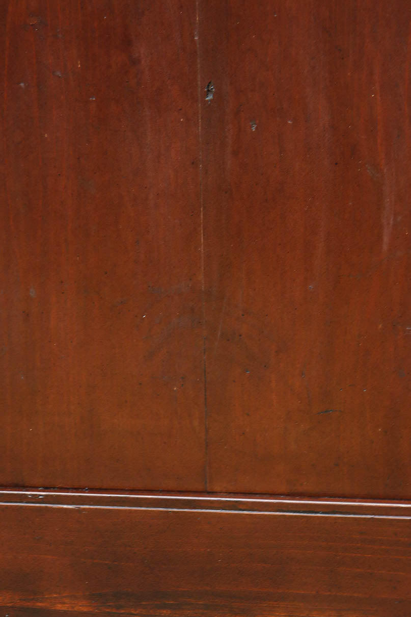 幅1163ミリ、高さ2020ミリ　網入りの小窓を設けた風情ある格子蔵戸　G2533